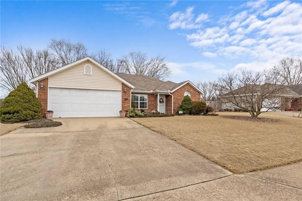 1286 Hackberry Place Elkins, AR 72727 - Photo 3 of 16 Gallery Image 3