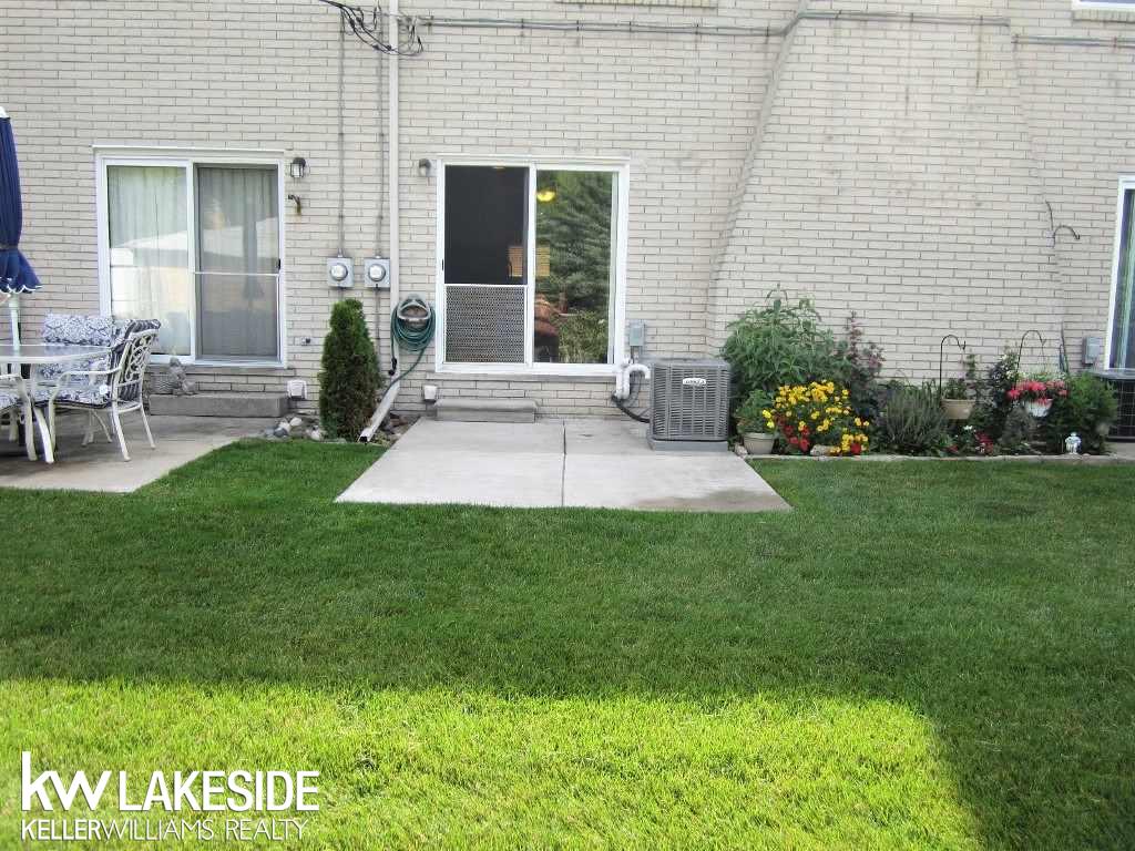 27391 Hoover Road Warren, MI 48093 - Photo 19 of 19