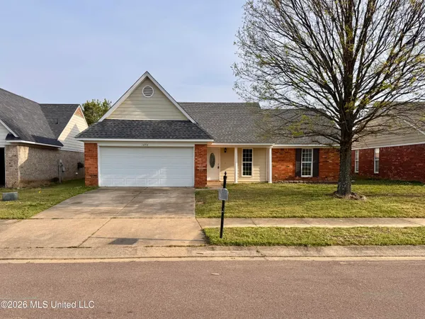 $1,595 | 1696 Cherry Creek Drive, Southaven, MS 38671