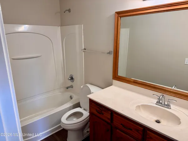 $1,595 | 1696 Cherry Creek Drive, Southaven, MS 38671