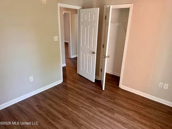 $1,595 | 1696 Cherry Creek Drive, Southaven, MS 38671