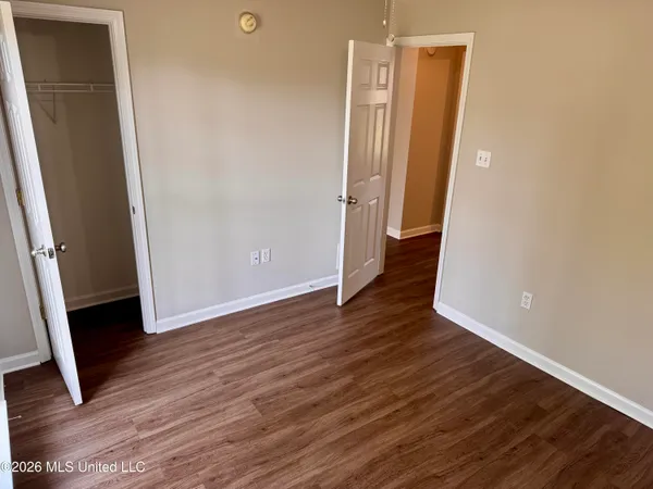 $1,595 | 1696 Cherry Creek Drive, Southaven, MS 38671