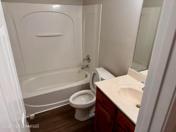 $1,595 | 1696 Cherry Creek Drive, Southaven, MS 38671