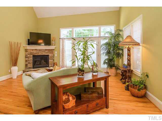 12328 Beestone Lane Raleigh, NC 27614 - Photo 10 of 25 Living Room