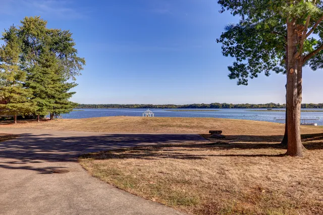 a view of an ocean and a building