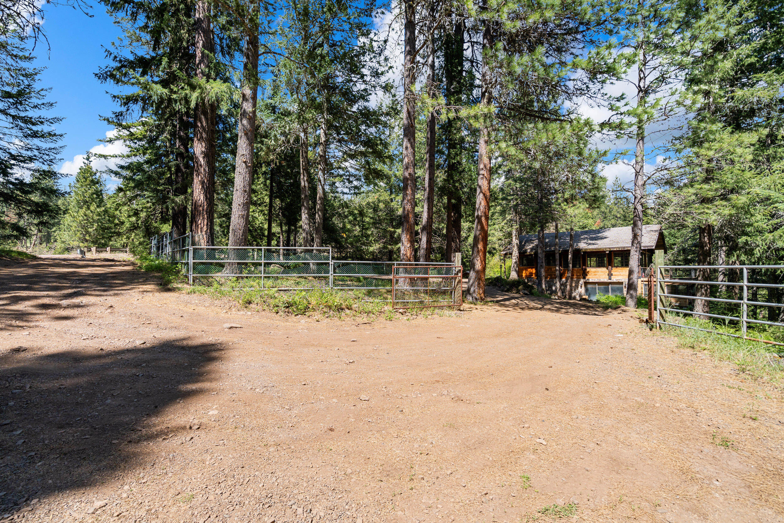 25232 Highway 140 Eagle Point, OR 97524 - Photo 26 of 51 22_25232 or-140, eagle point-21