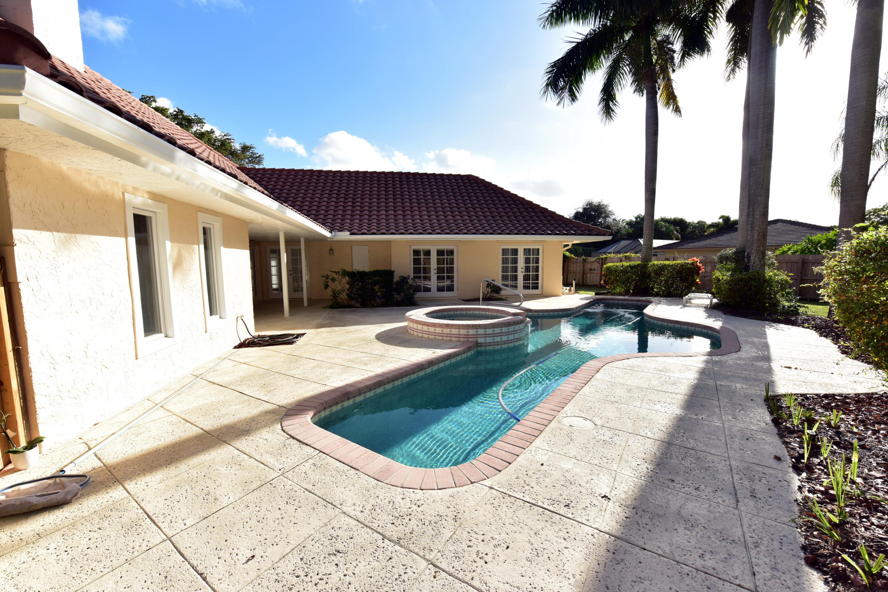 6813 Viento Way Boca Raton, FL 33433 - Photo 5 of 19 Patio - Pool