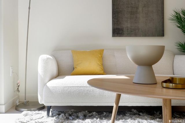 a view of entryway with washer and dryer