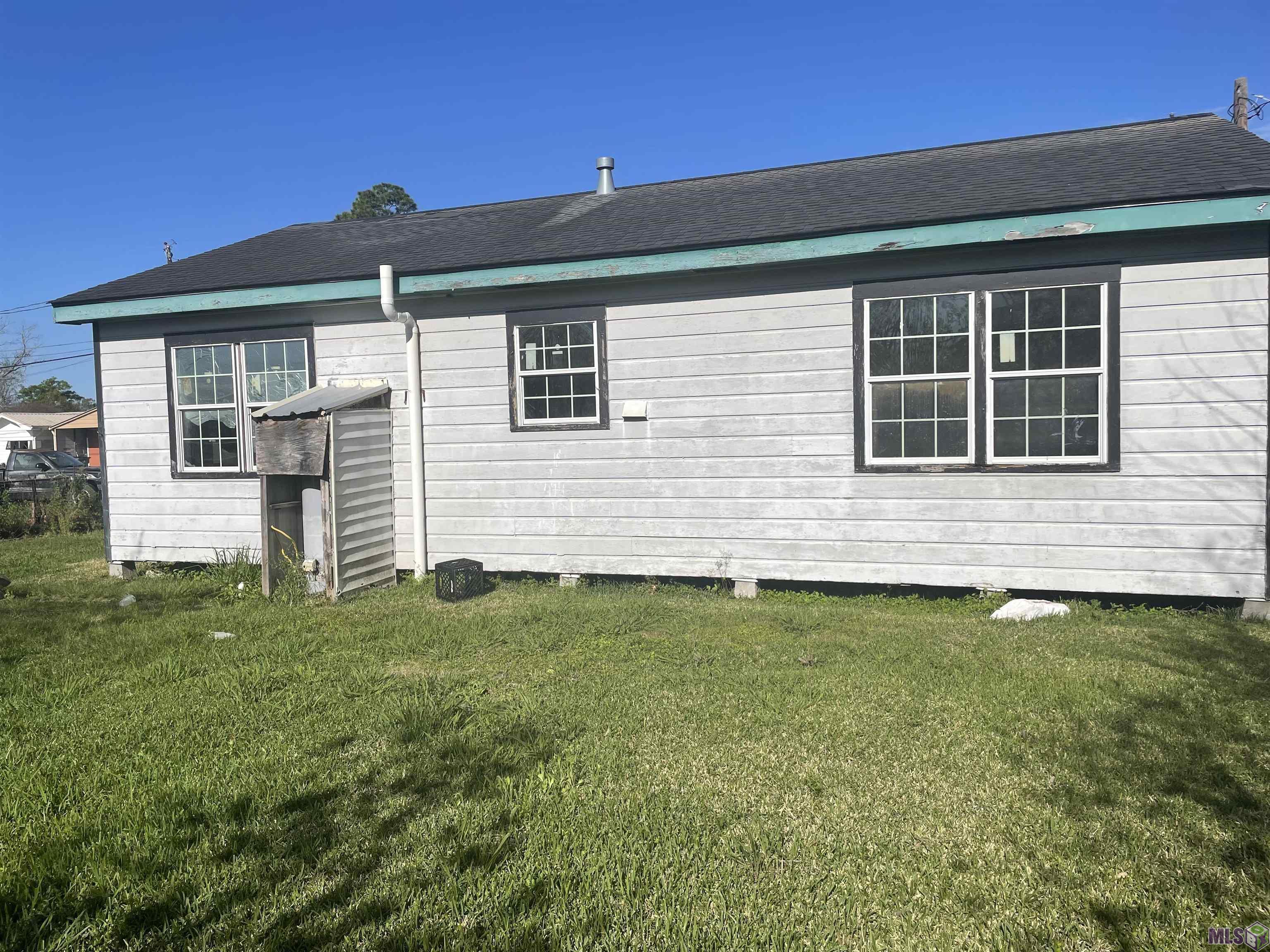 331 St Louis Street Raceland, LA 70394 - Photo 9 of 11