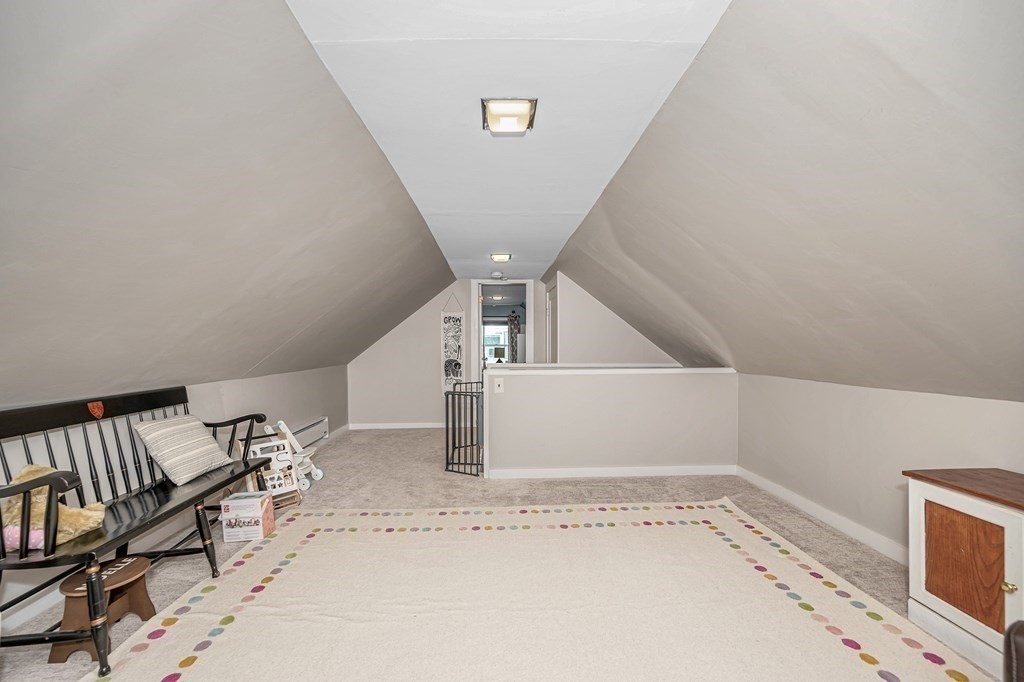 19 Curtis Road Saugus, MA 01906 - Photo 20 of 36 a view of entryway and hall