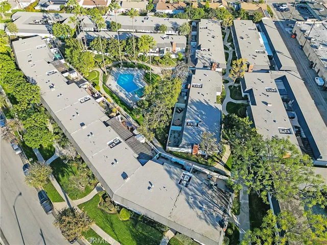 $650,000 | 1318 Victoria Drive, Unit B, Fullerton, CA 92831