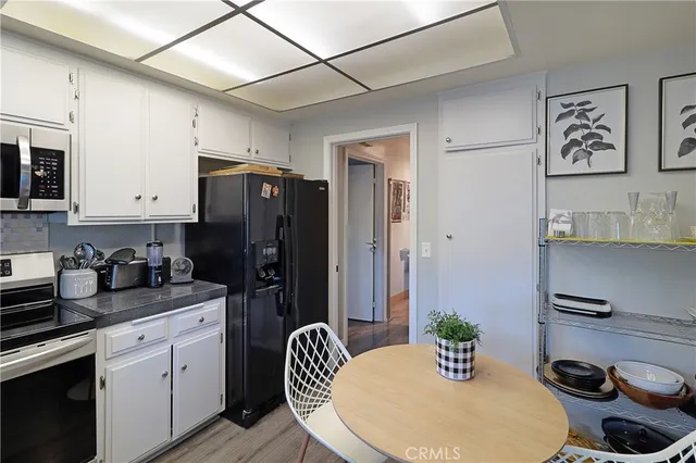 $650,000 | 1318 Victoria Drive, Unit B, Fullerton, CA 92831