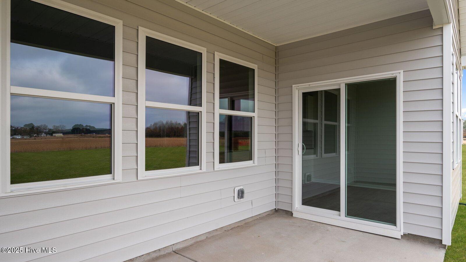 1059 Queensland Lane Ayden, NC 28513 - Photo 29 of 33 9-custom-LHV_4319_1