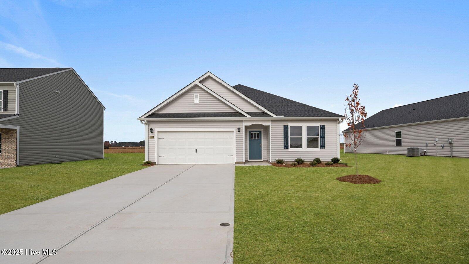 1059 Queensland Lane Ayden, NC 28513 - Photo 3 of 33 10-custom-LHV_4320_1