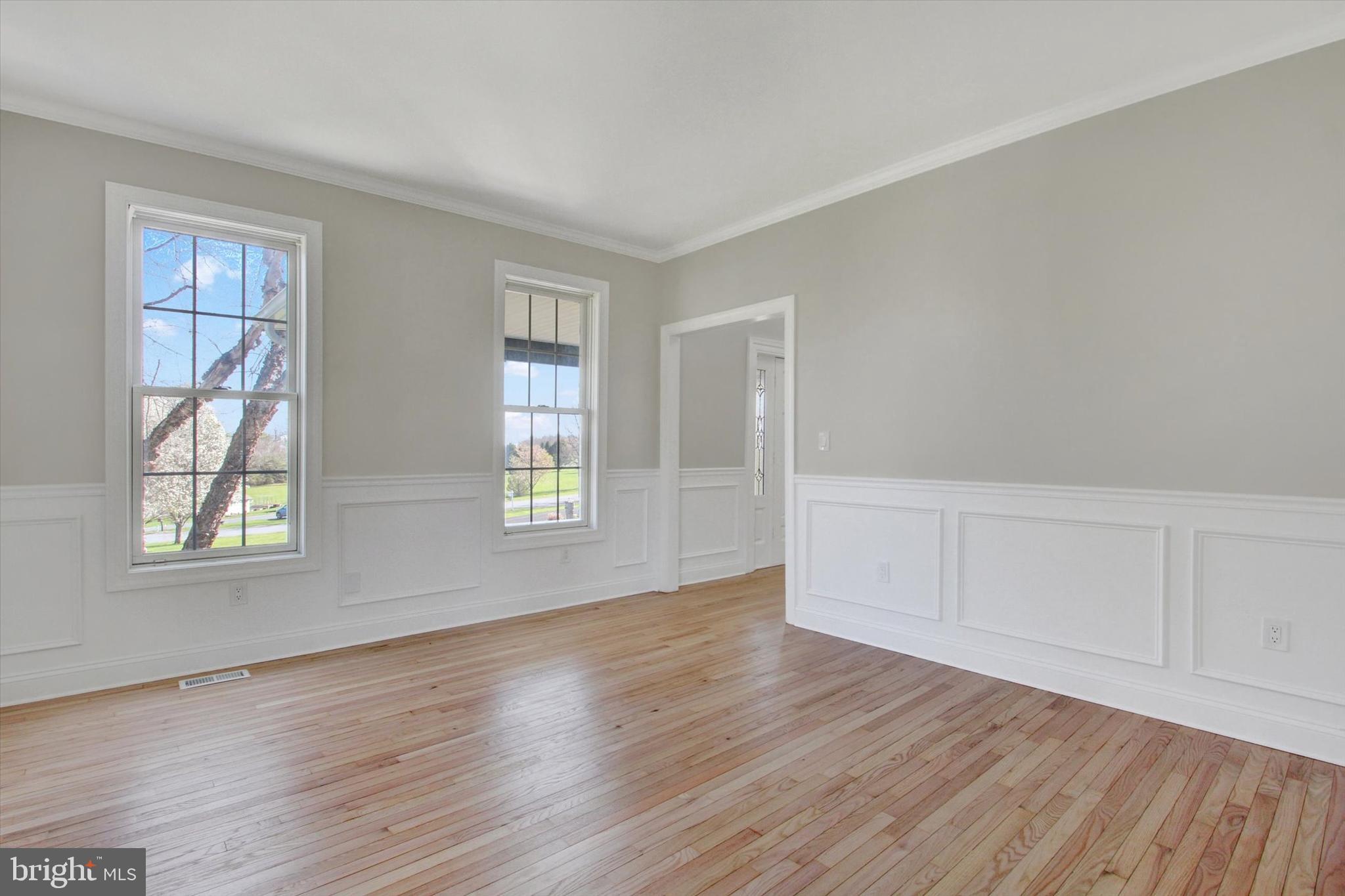 7 Beverly Court Carlisle, PA 17015 - Photo 12 of 82 Living Room