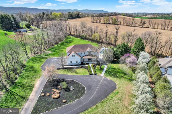$899,000 | 7 Beverly Court, Carlisle, PA 17015