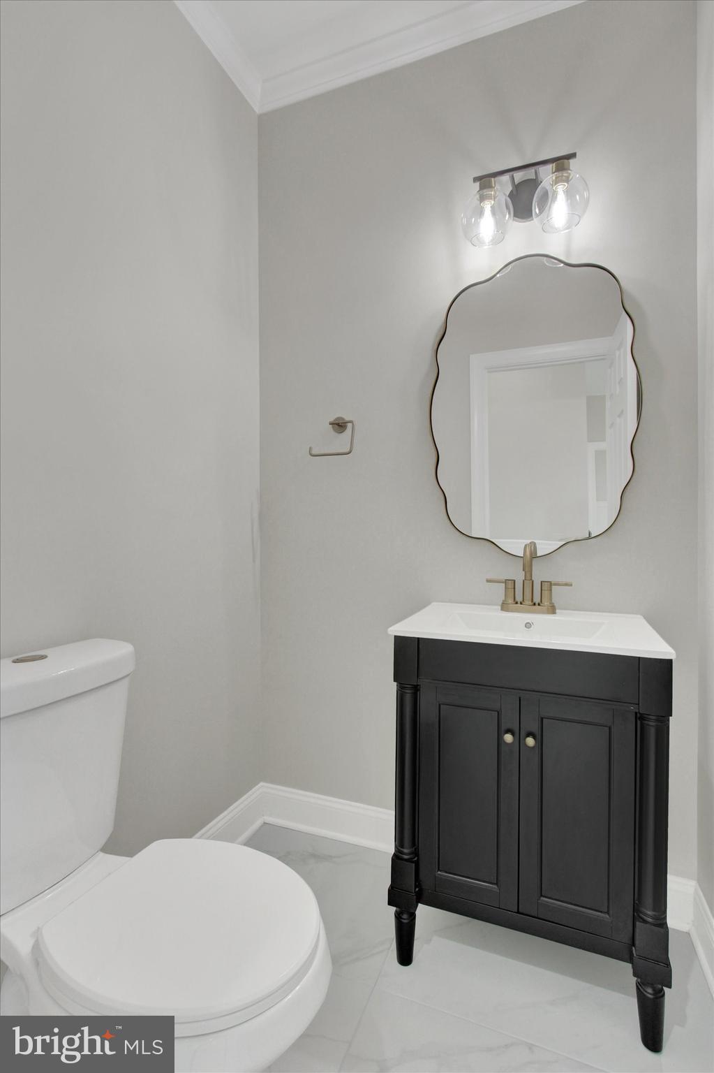 7 Beverly Court Carlisle, PA 17015 - Photo 35 of 82 1st Floor Half Bath