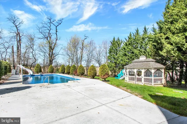 $899,000 | 7 Beverly Court, Carlisle, PA 17015