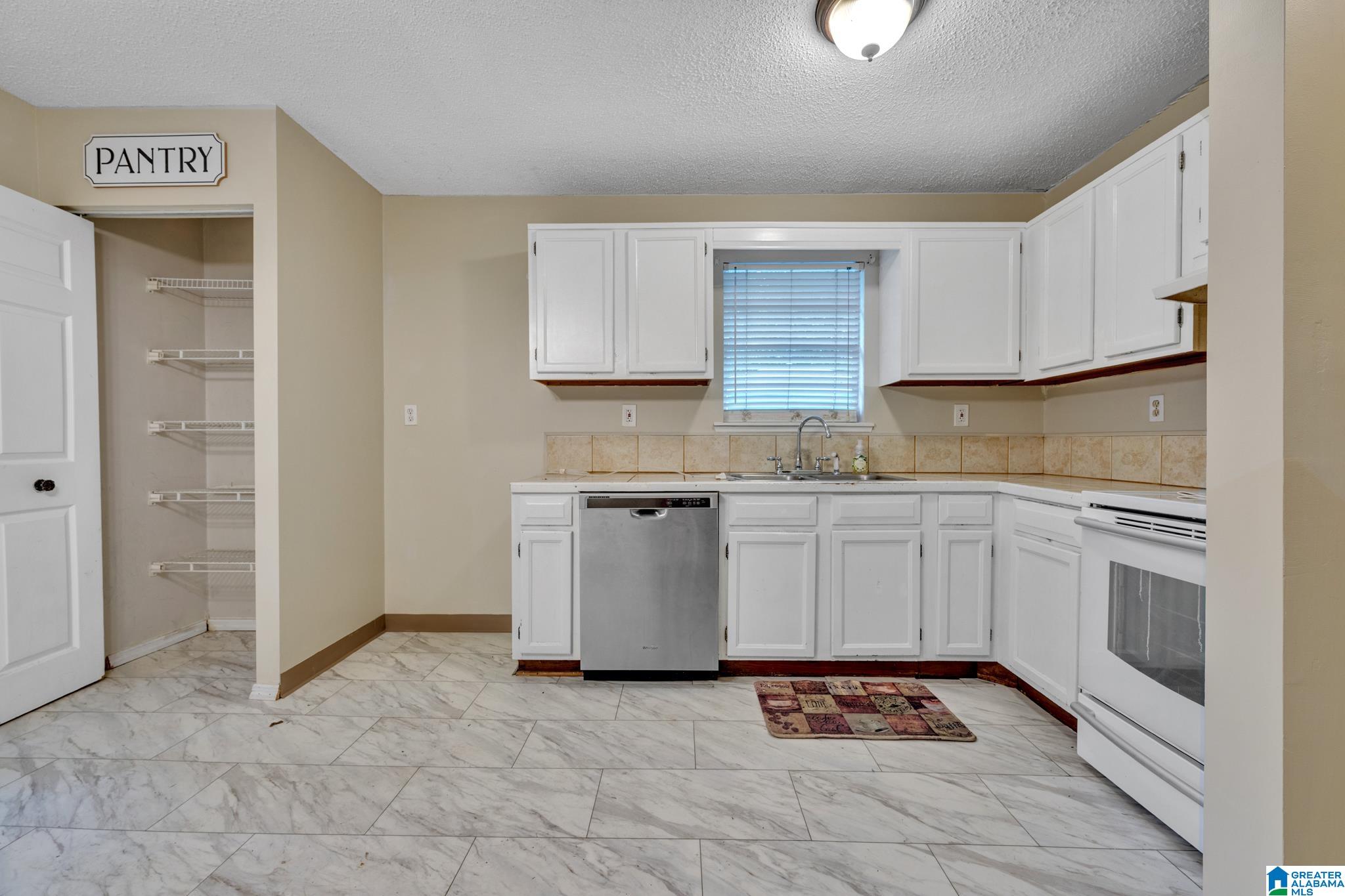 4657 Meadow Lane Dora, AL 35062 - Photo 4 of 21