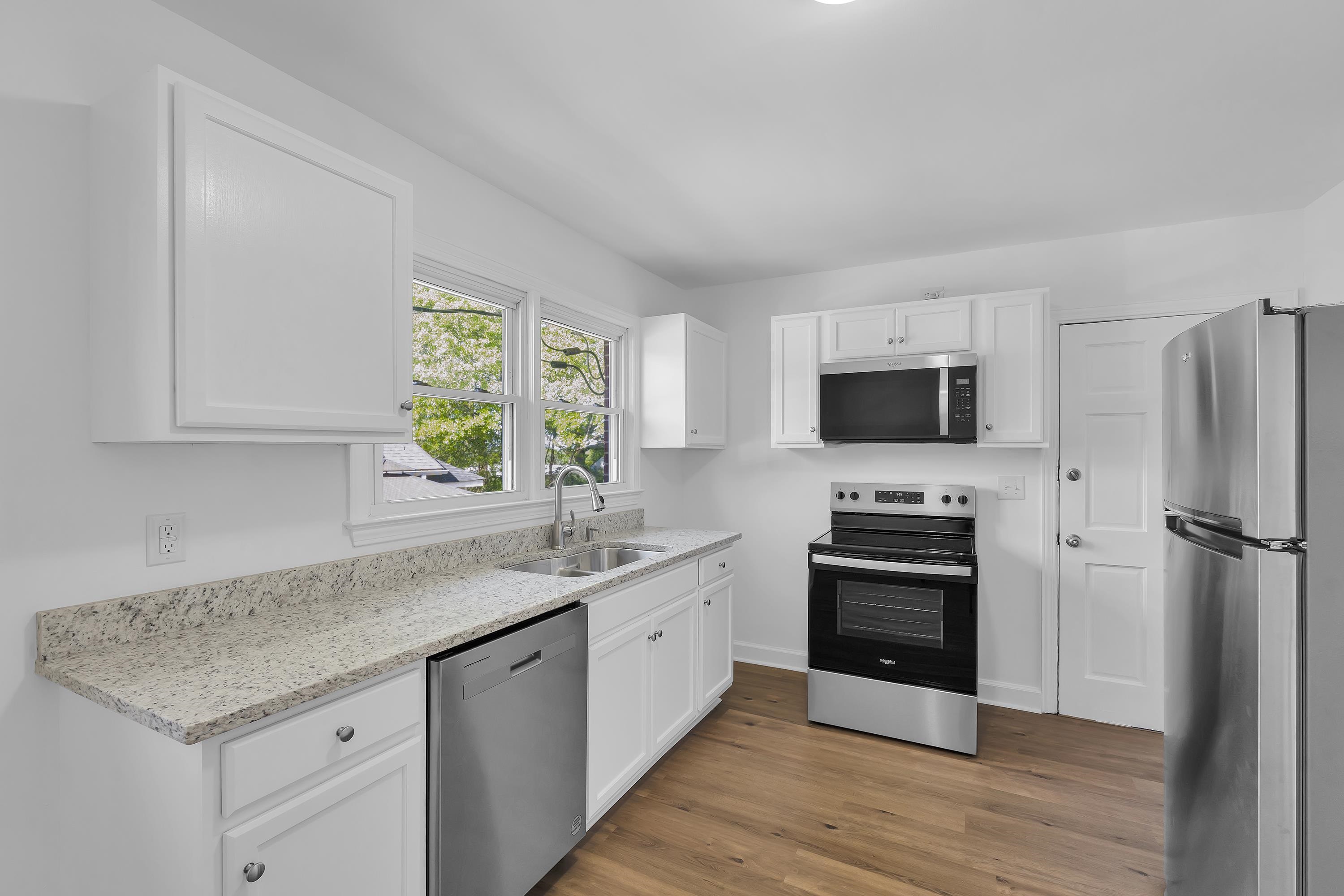 210 Forest Street Greer, SC 29650 - Photo 8 of 24