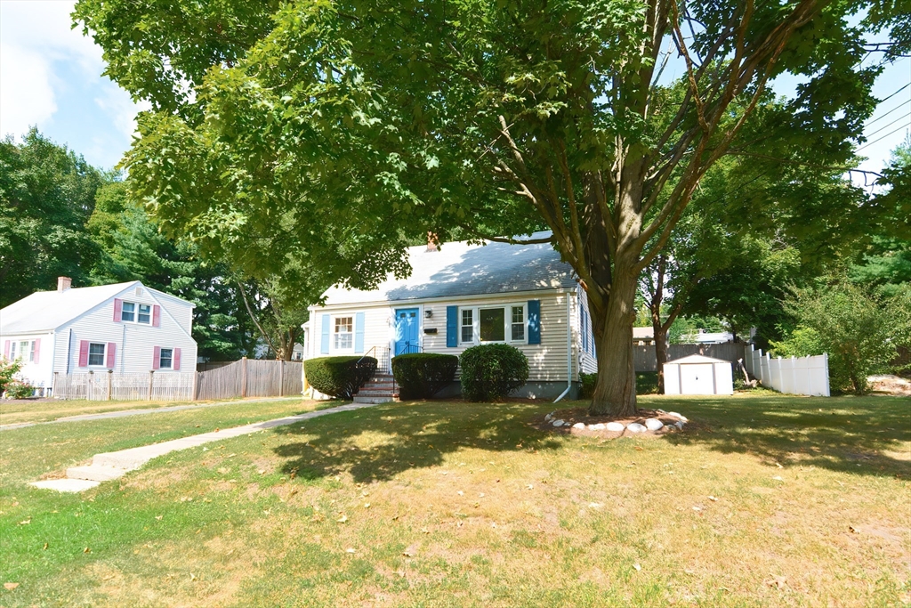 55 Cameron Road Norwood, MA 02062 - Photo 3 of 28 Gallery Image 3