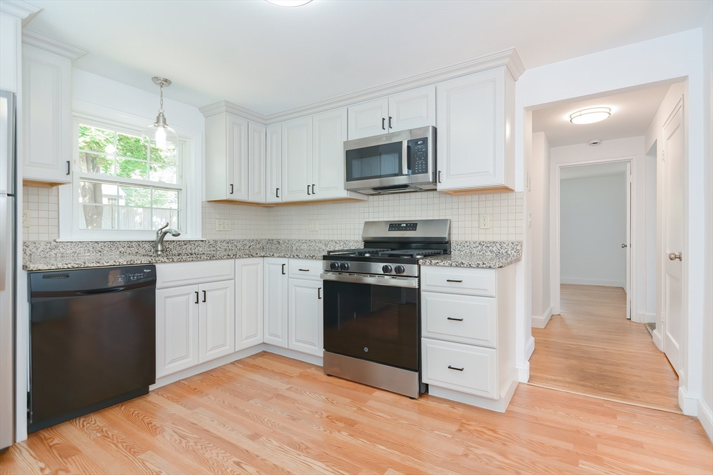 55 Cameron Road Norwood, MA 02062 - Photo 8 of 28 Gallery Image 8
