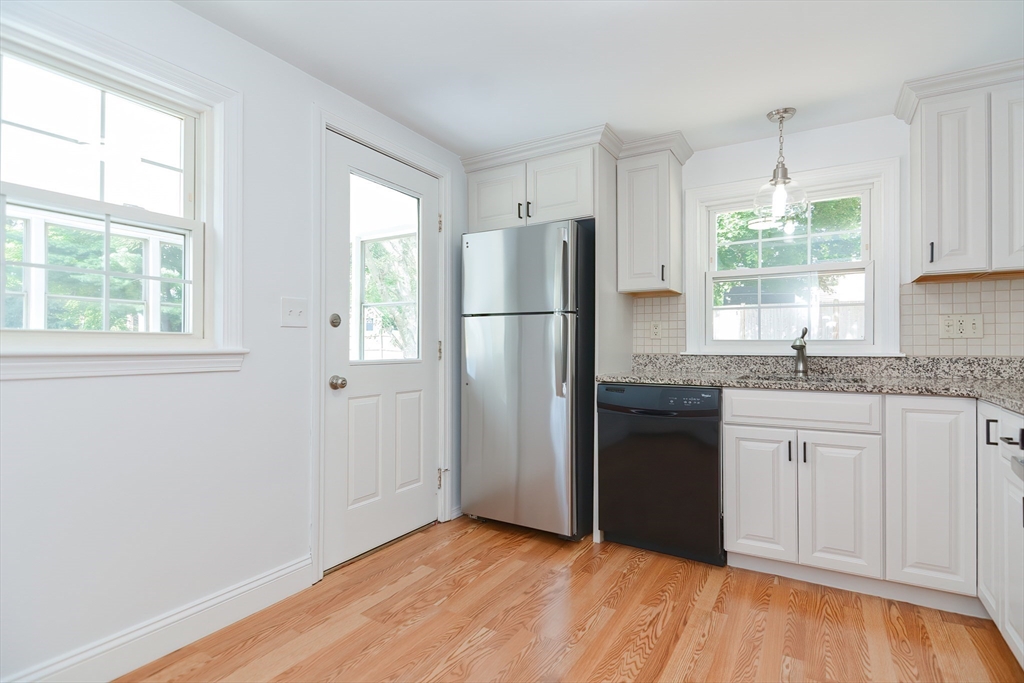 55 Cameron Road Norwood, MA 02062 - Photo 9 of 28 Gallery Image 9