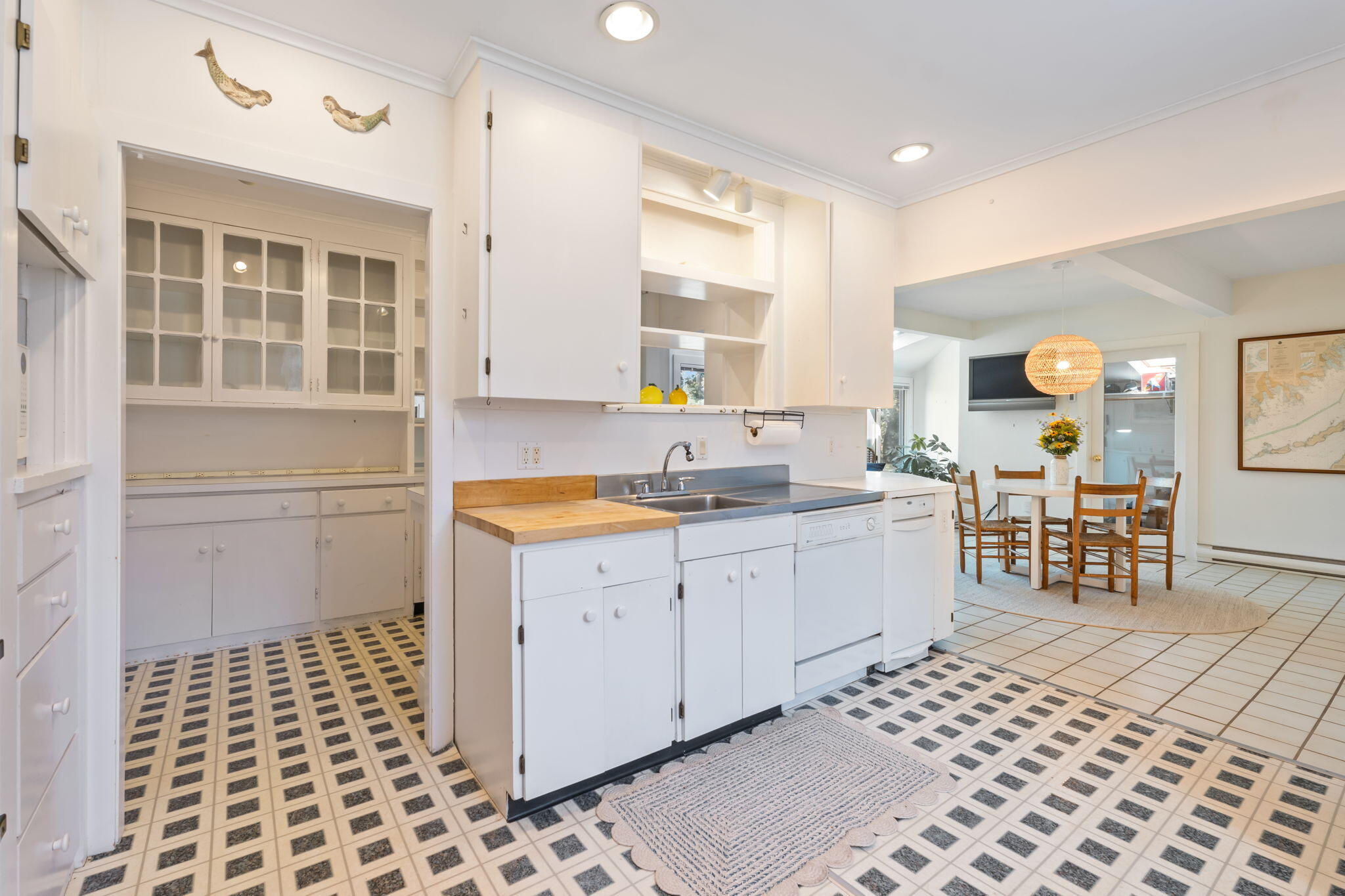 32 Chapoquoit Road Falmouth, MA 02540 - Photo 20 of 50 Eat-in Kitchen