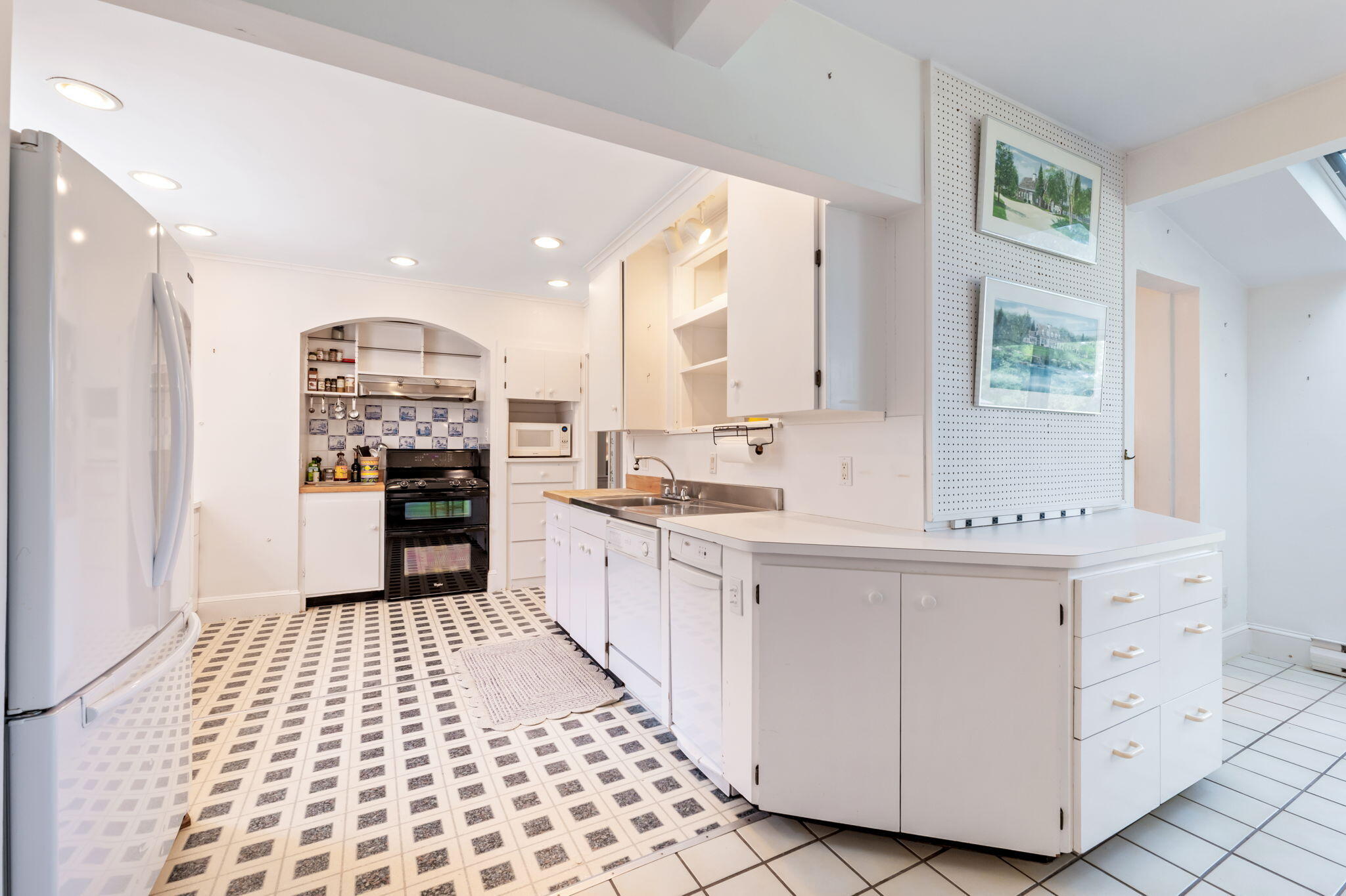 32 Chapoquoit Road Falmouth, MA 02540 - Photo 22 of 50 Kitchen 4