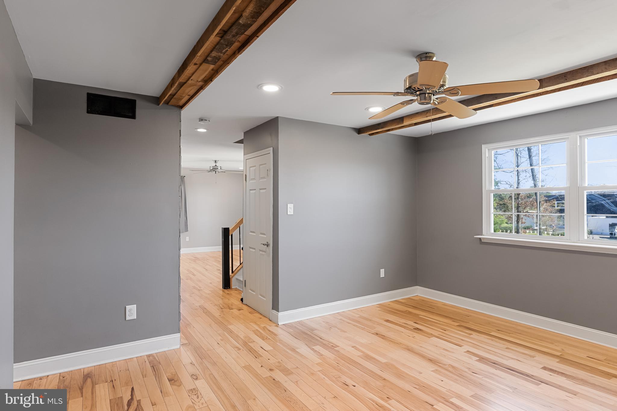 217 Forked Neck Road Shamong, NJ 08088 - Photo 16 of 35 Family Room - hickory floors, ceiling fan