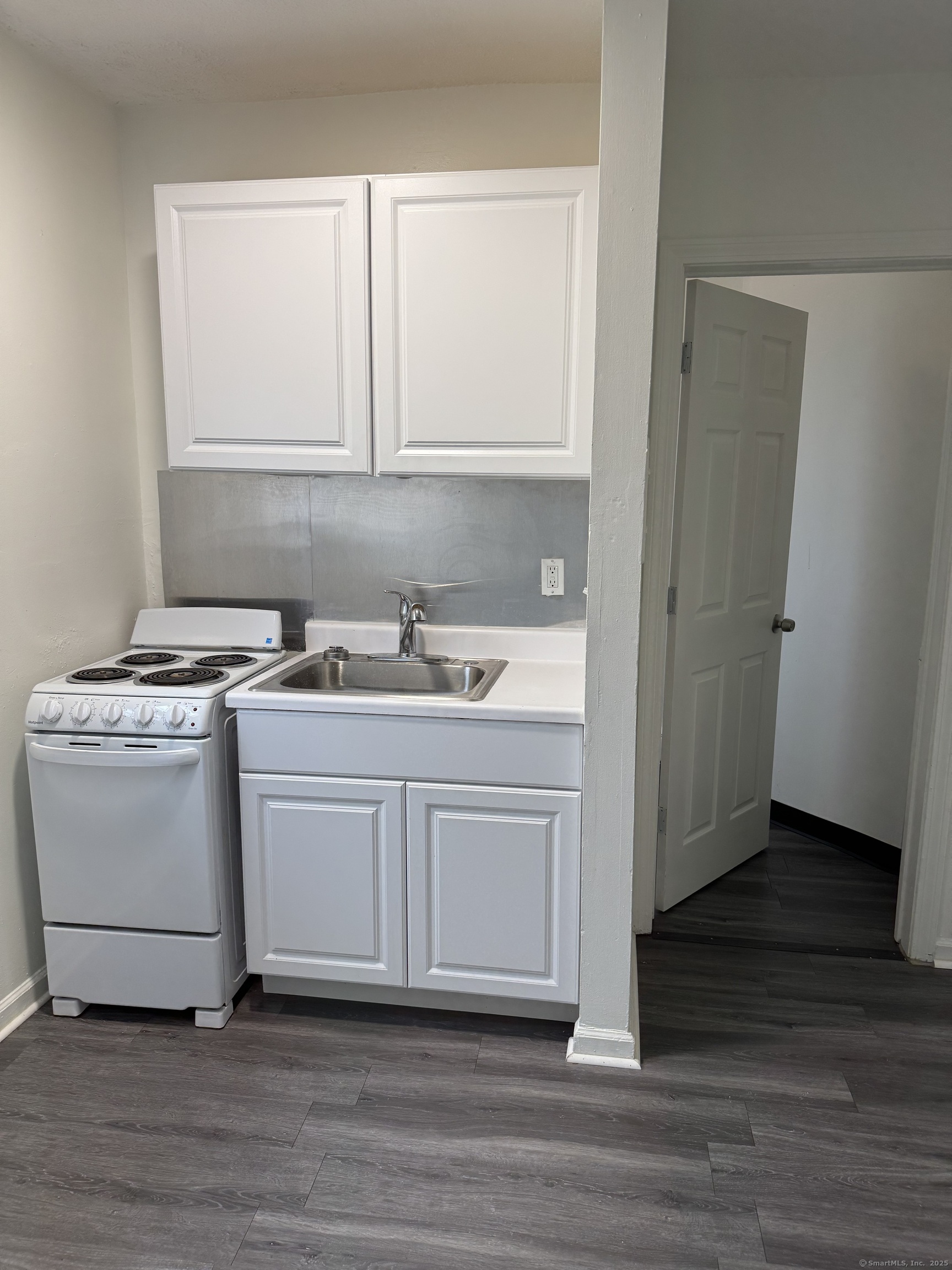666 Main Street, Unit C4 Middletown, CT 06457 - Photo 6 of 6 a utility room with a sink dryer and washer