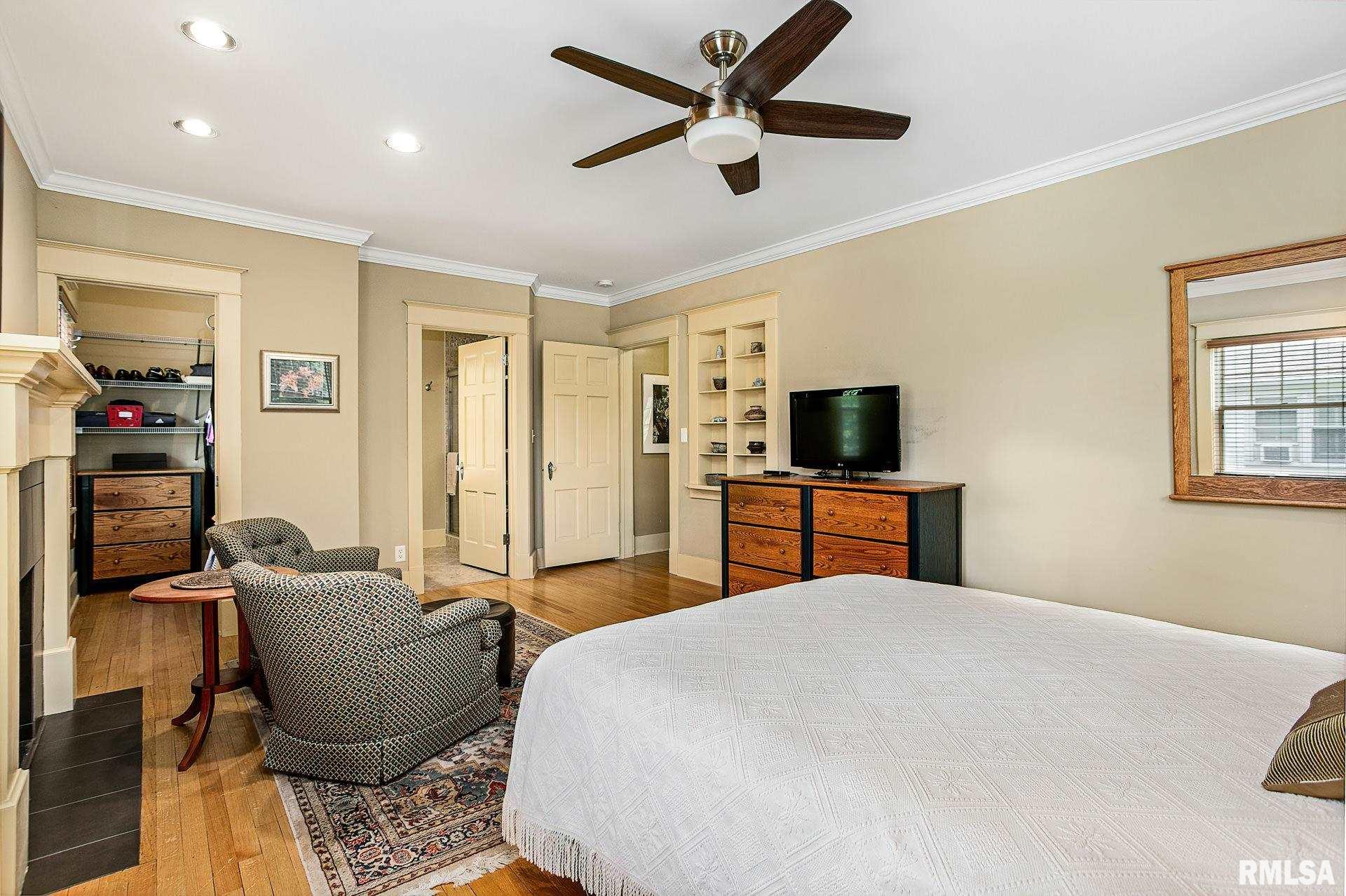 2928 Middle Road Davenport, IA 52803 - Photo 20 of 31 Gallery Image 20
