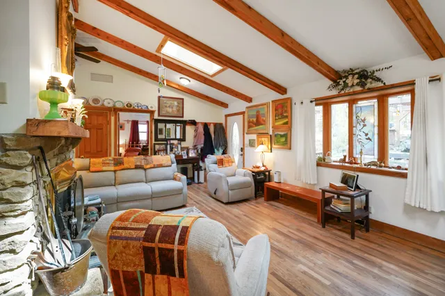 $425,000 | 2124 Fair Oaks Trail, Nashville, IN 47448