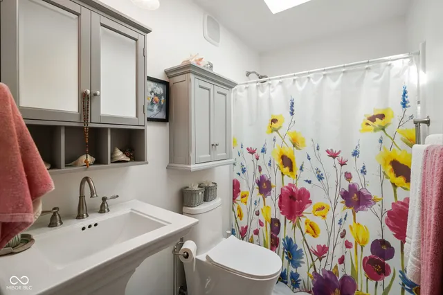 $425,000 | 2124 Fair Oaks Trail, Nashville, IN 47448