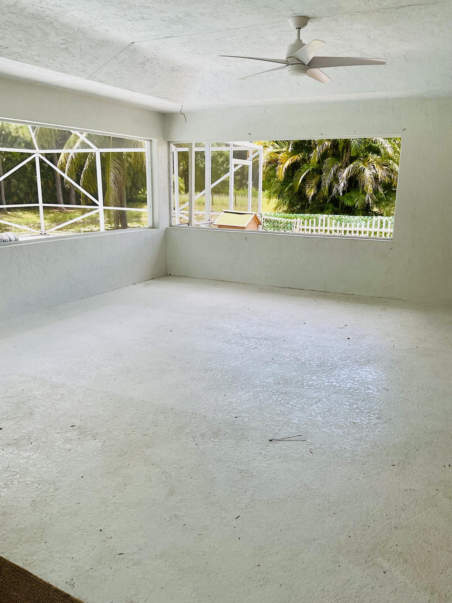 Huge CBS Screened Bonus Room