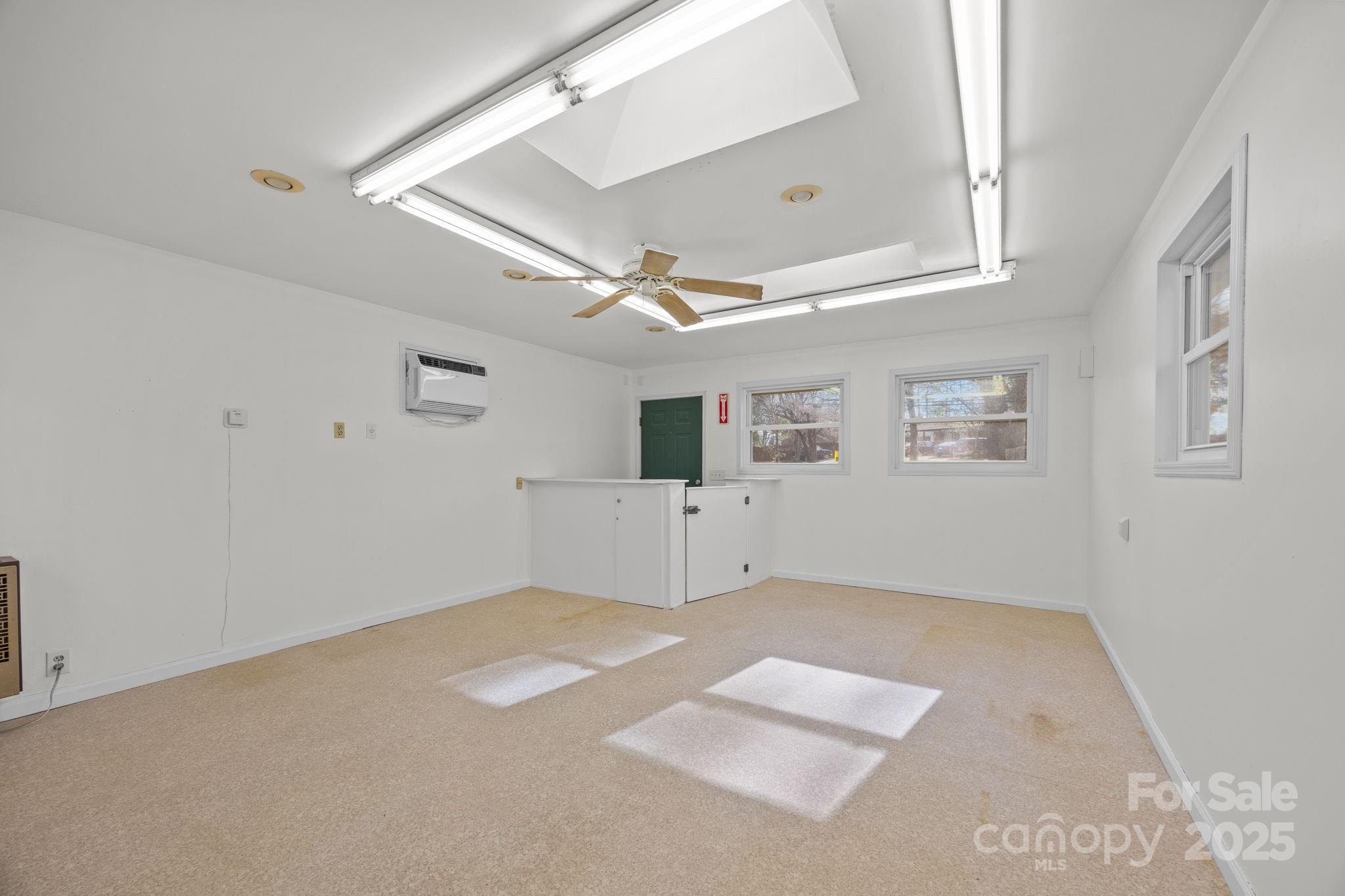 701 Dana Road Hendersonville, NC 28792 - Photo 17 of 27 an empty room with windows