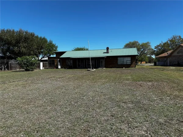 $149,900 | 137 Harbor Circle, Mathis, TX 78368