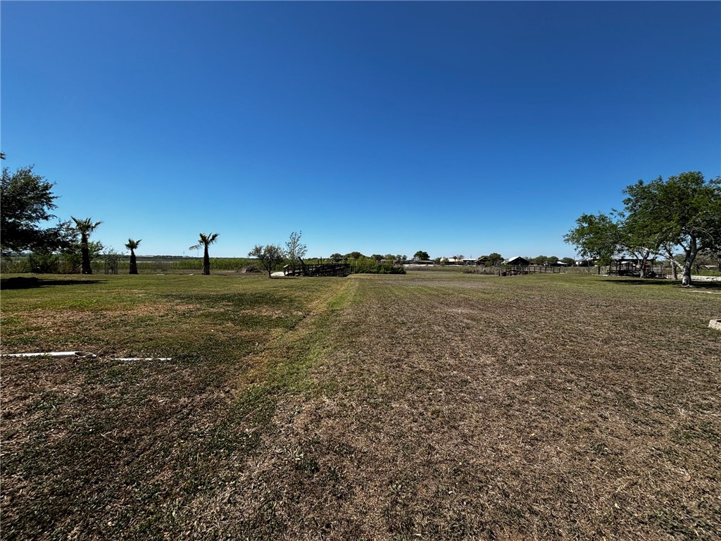 137 Harbor Circle Mathis, TX 78368 - Photo 8 of 16