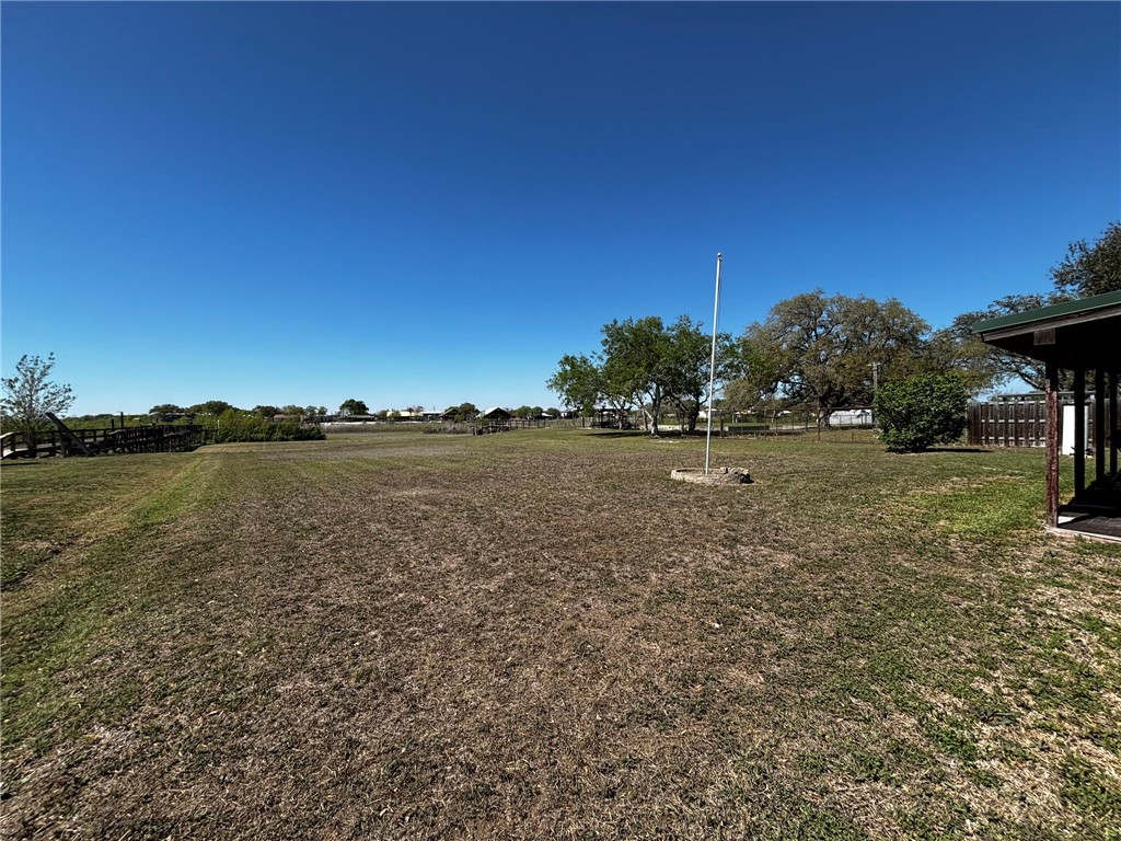 137 Harbor Circle Mathis, TX 78368 - Photo 9 of 16