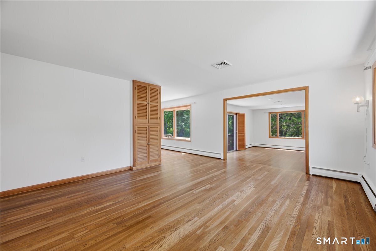 8 Roxbury Court East Lyme, CT 06357 - Photo 21 of 39