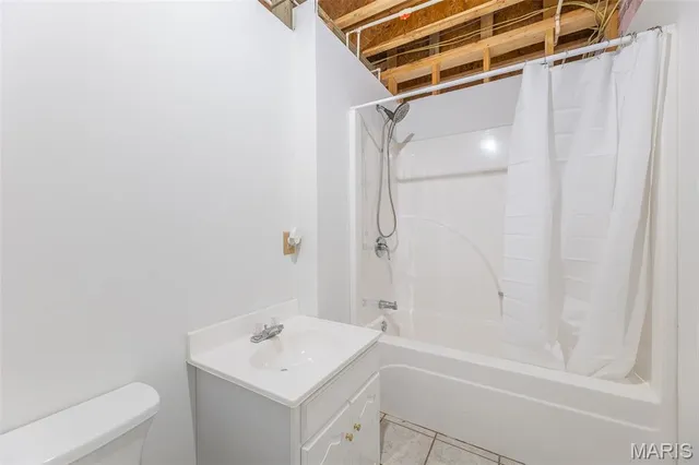 $775,000 | 483 Red Brick Lane, Wappapello, MO 63966