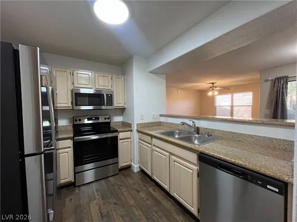 $1,600 | 555 East Silverado Ranch Boulevard, Unit 1089, Las Vegas, NV 89183