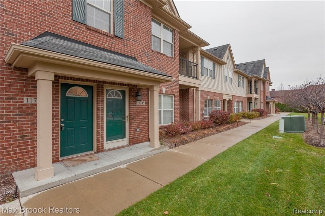 11750 Farmington Road, Unit 36 Livonia, MI 48150 - Photo 2 of 28 IMG_3271.JPG