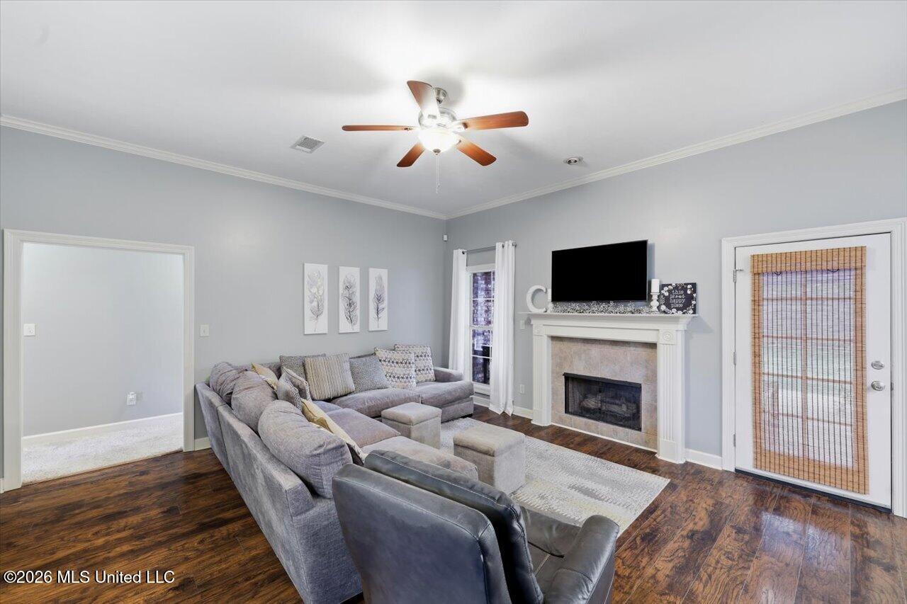 313 Hunters Ridge Drive Clinton, MS 39056 - Photo 6 of 40 10-313 Hunters Ridge Dr _ www.hometoursm