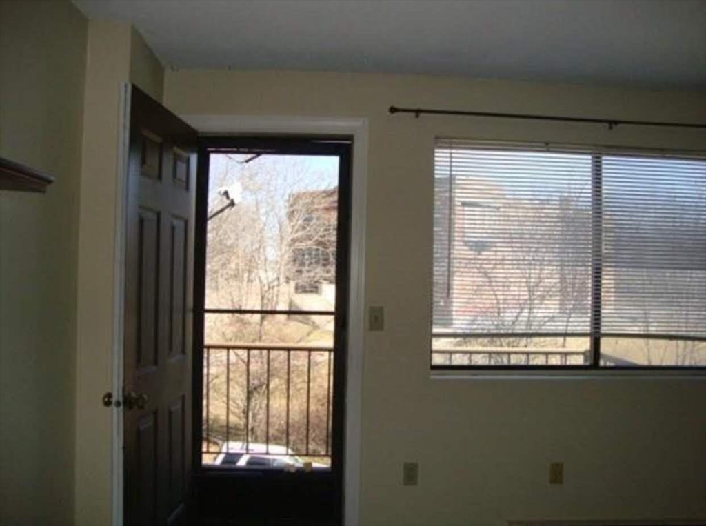 10 Rutledge Street, Unit 3H Worcester, MA 01604 - Photo 11 of 32 Gallery Image 11