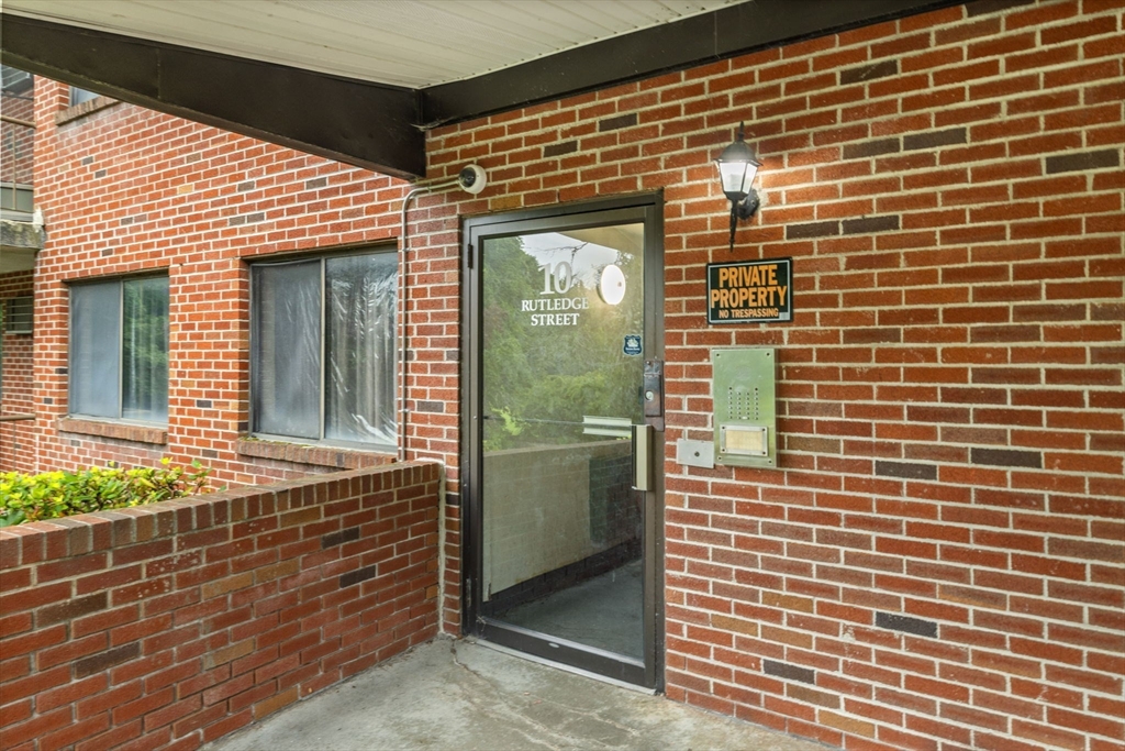 10 Rutledge Street, Unit 3H Worcester, MA 01604 - Photo 2 of 32 Gallery Image 2