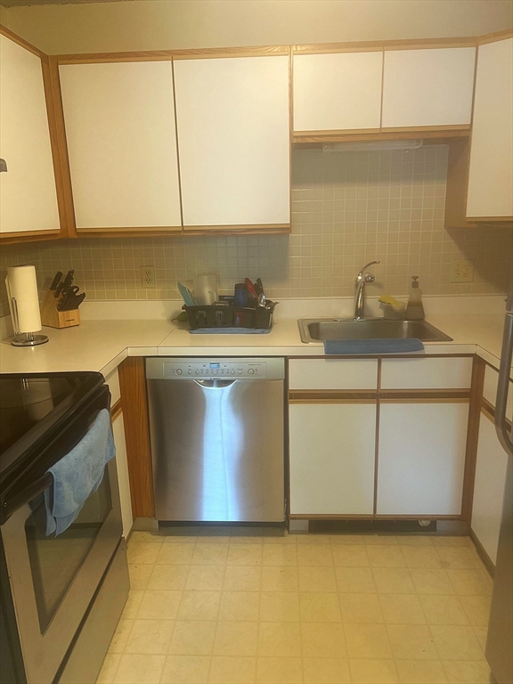 10 Rutledge Street, Unit 3H Worcester, MA 01604 - Photo 4 of 32 Gallery Image 4