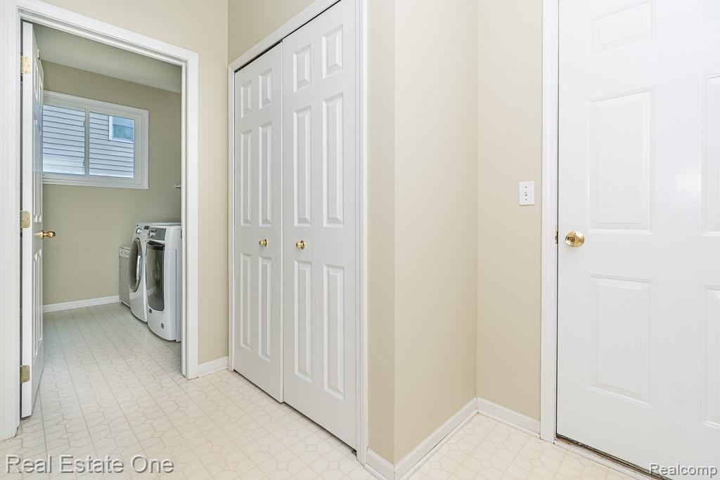 730 Woodfield Way Rochester Hills, MI 48307 - Photo 35 of 58