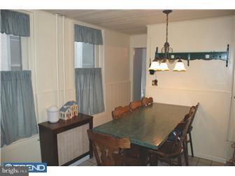 348 Spring Street Reading, PA 19601 - Photo 3 of 12 Gallery Image 3