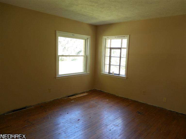 870 Waterloo Road Mogadore, OH 44260 - Photo 2 of 7